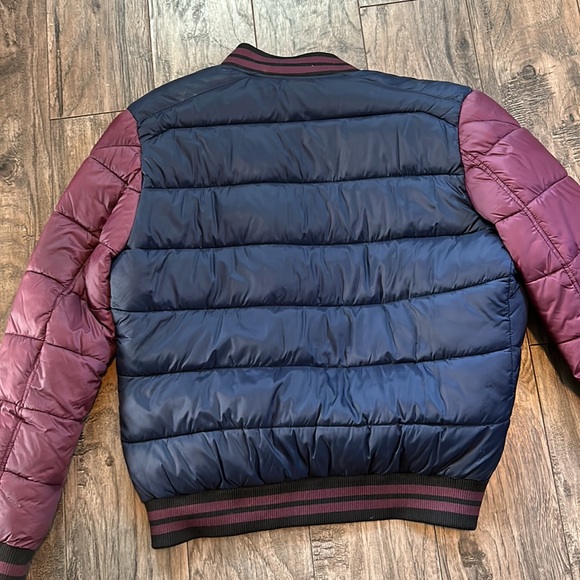 Nice lightweight Maroon and Navy bomber jacket. - Picture 4 of 4